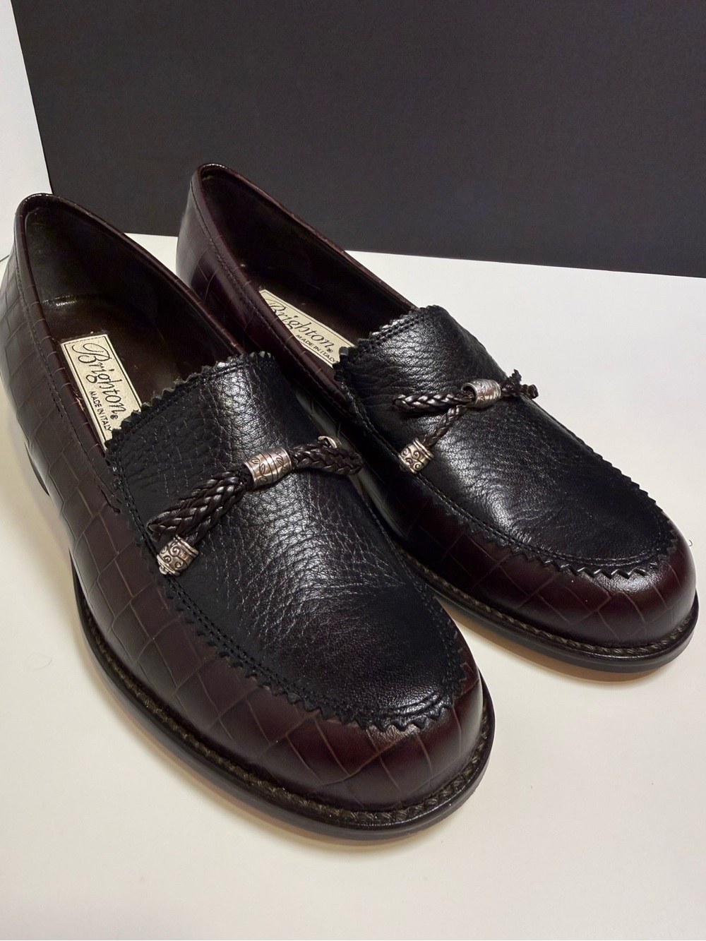 Brighton "Donna" Black Burgundy Leather Loafers Made in Italy Size 5.5 Vintage